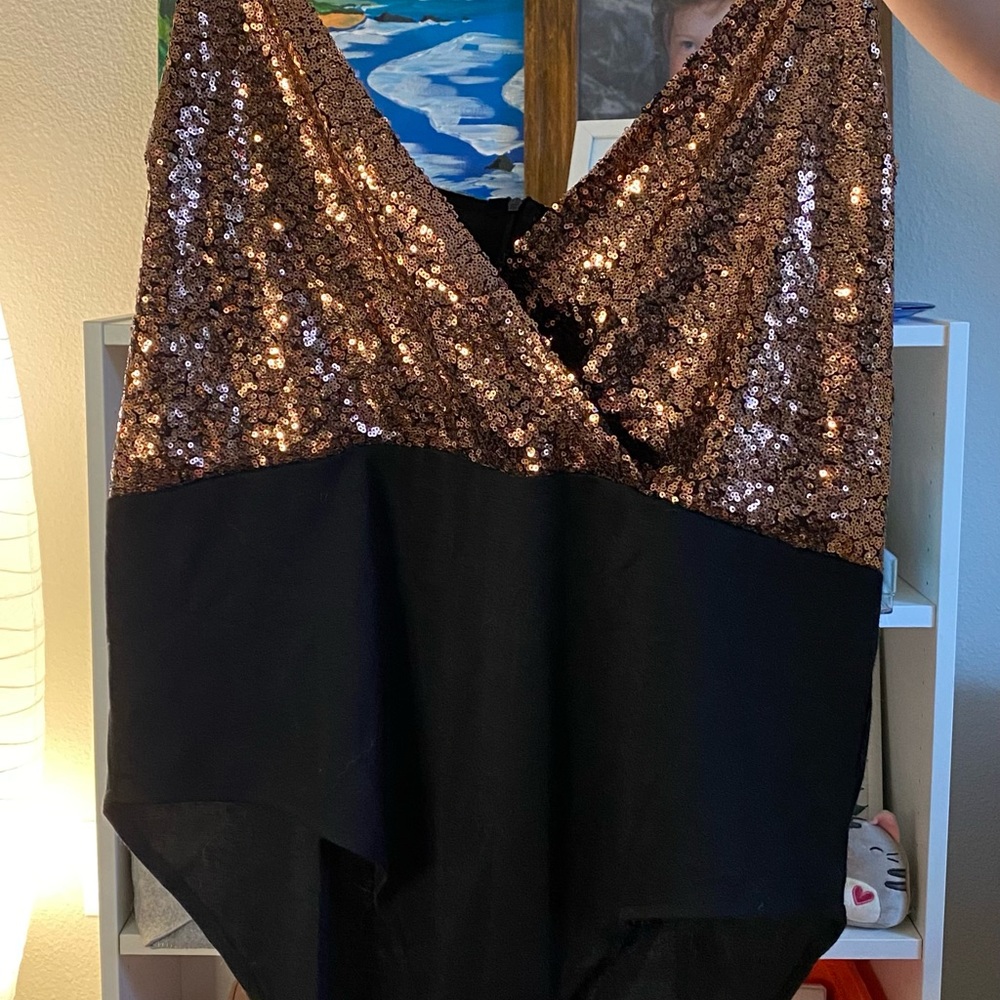 boohoo sparkly sequin bodysuit, pretty much new